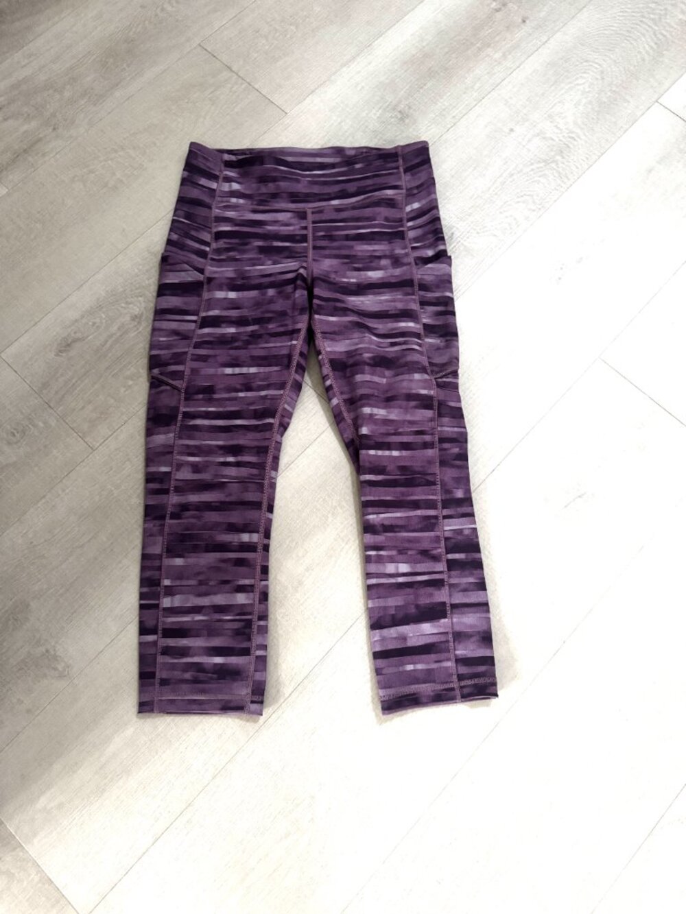Lululemon Speed Up Crop Leggings in "Shadowed Smoked Mulberry" size 6